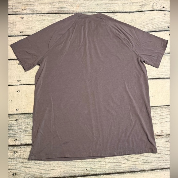 Tommy John so soft gray short sleeve t shirt. Size XL - Picture 4 of 4